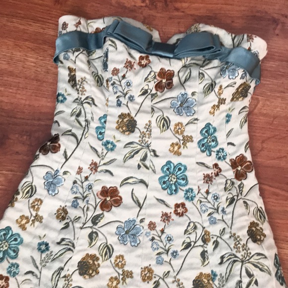 Betsey Johnson Tapestry Dress - Picture 2 of 9